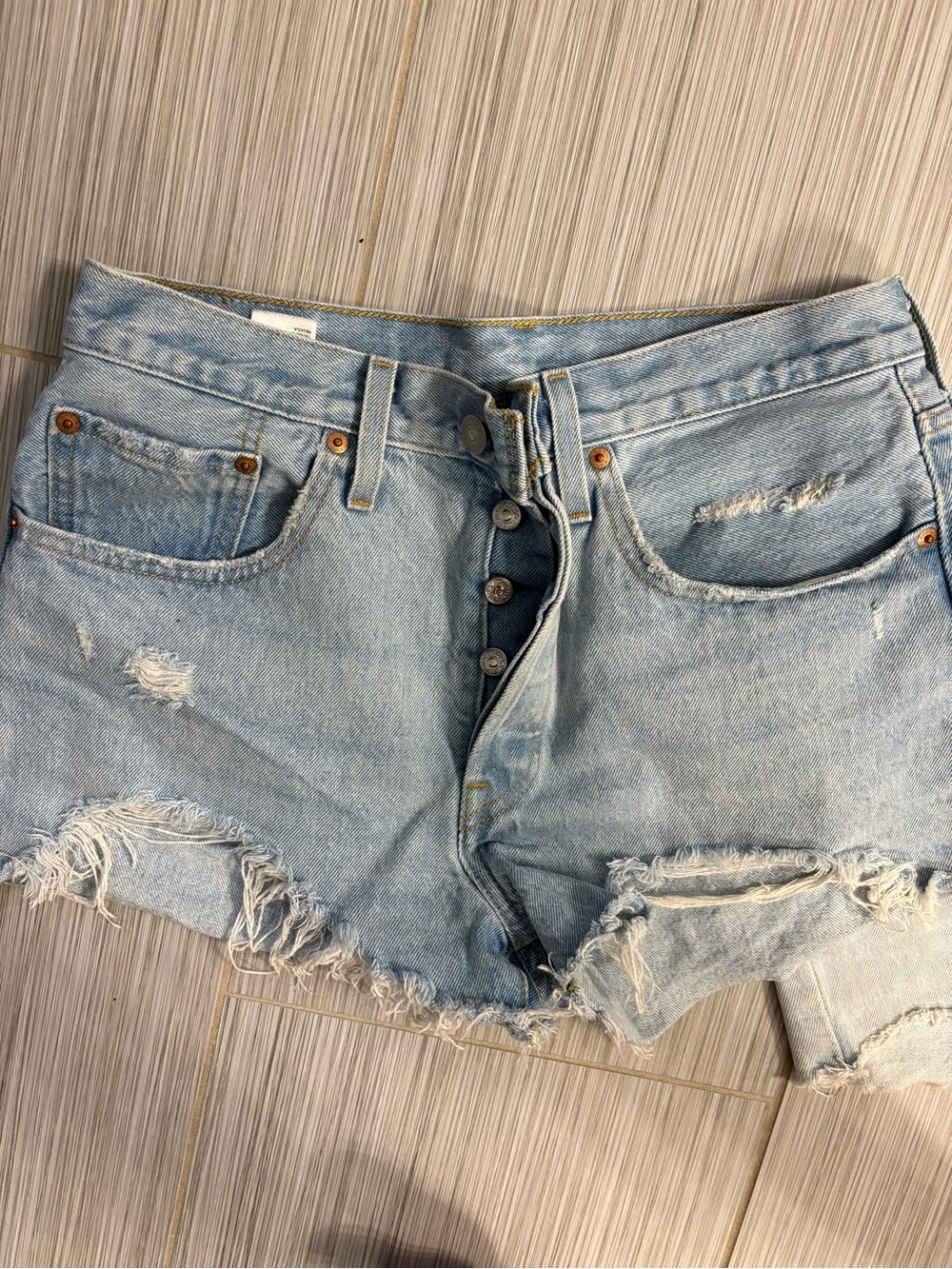 Levi’s Light Wash Denim Cutoff Shorts 2 pair - Picture 3 of 4